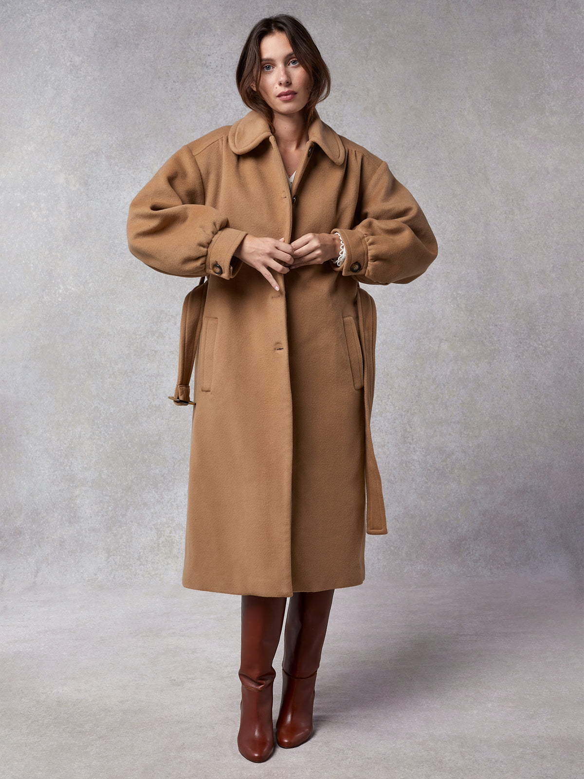 Long, belted camel wool coat | Rouje • Rouje Paris