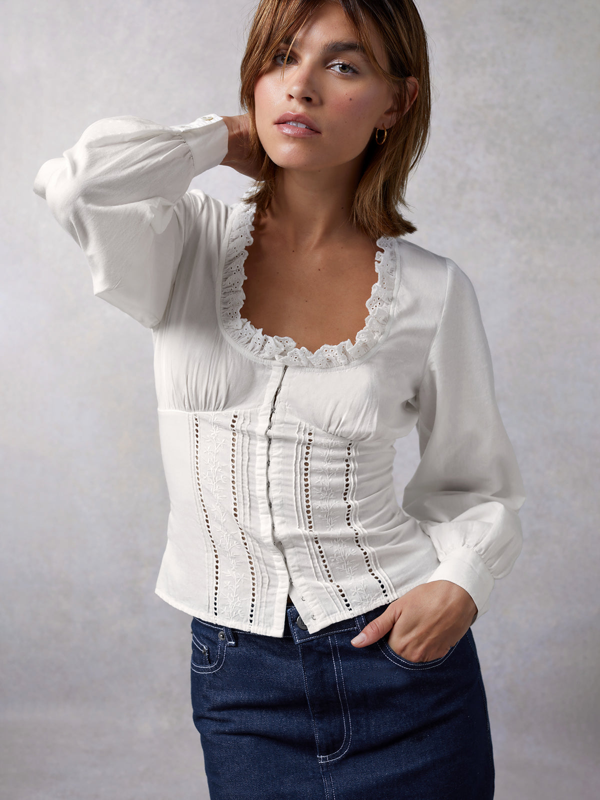Romantic top embroidered white corset effect