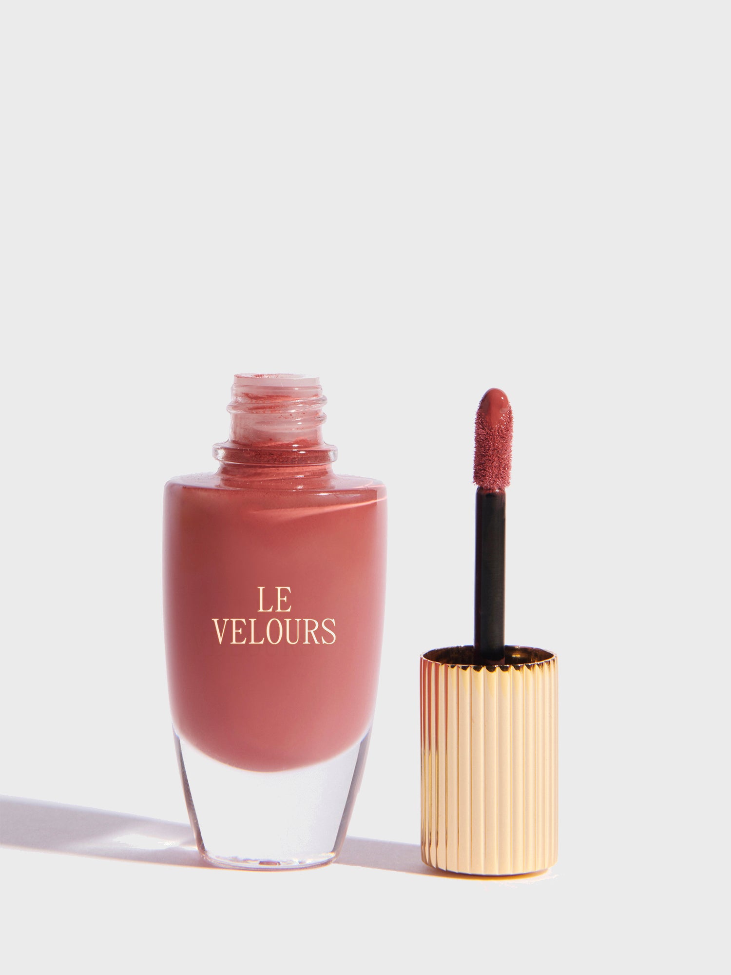 Russet red clean vegan creamy lipstick | Les Filles en Rouje 